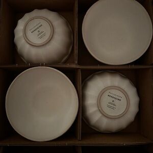 Pottery Barn Mendocino Cream Ceramic Dish - Brand New, Never Used